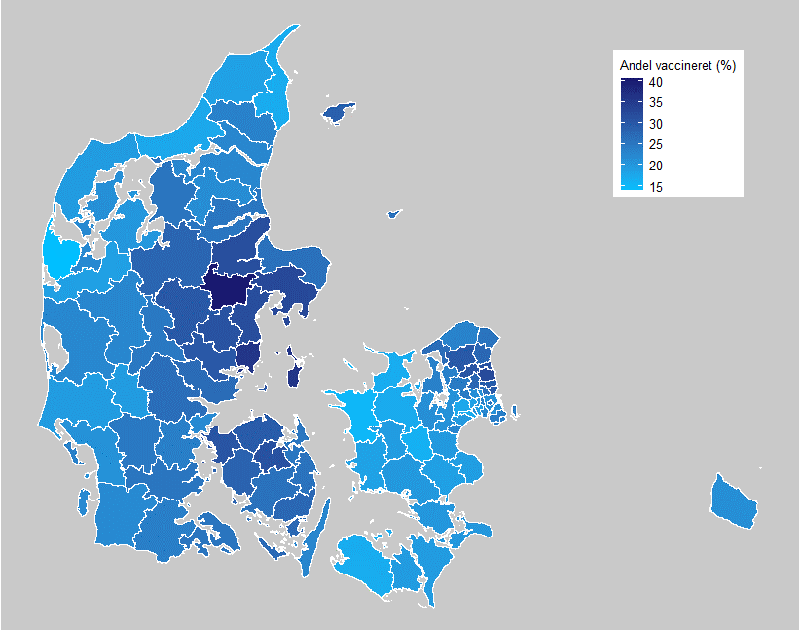 Danmarkskort der viser tilslutning til influenzavaccination blandt sundheds- og plejepersonale per kommune (opgjort den 16. november 2021).