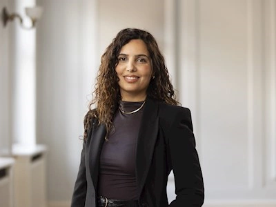 Specialkonsulent Nour Abushalleeh
Stilling: Specialkonsulent
Uddannelse: MSc. i Sundhed og Informatik
Afdeling: Data Integration og Analyse
Nour’s tre ord til at beskrive sin stilling og SSI: Digitale løsninger, kommunikation og tillid
Ansat siden 2020