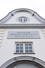Skilt på bygning